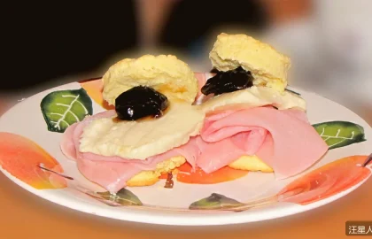 拒食训练：怎么让狗狗不吃地上的东西？